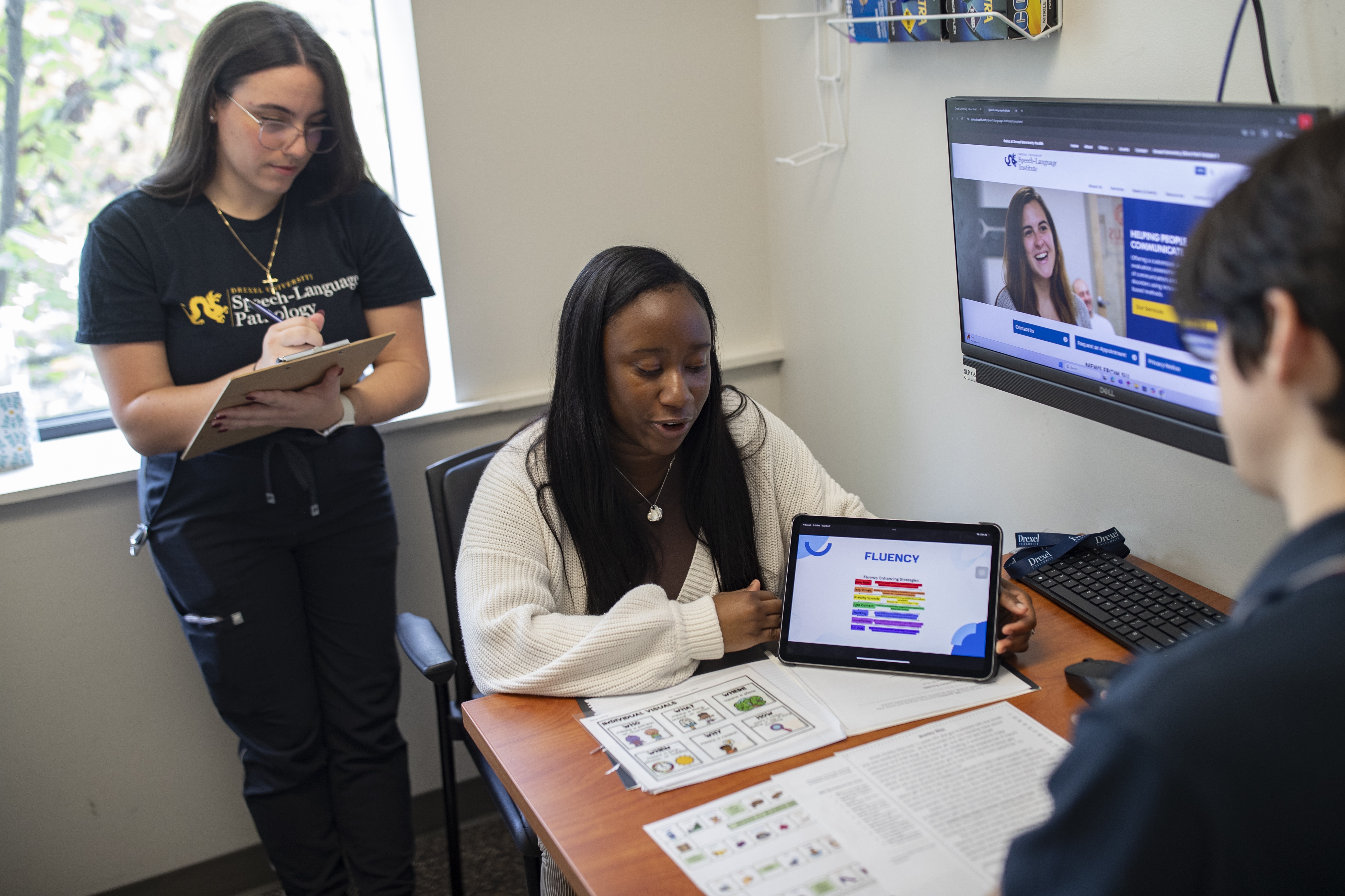 SLI/SLP exam room with student and client