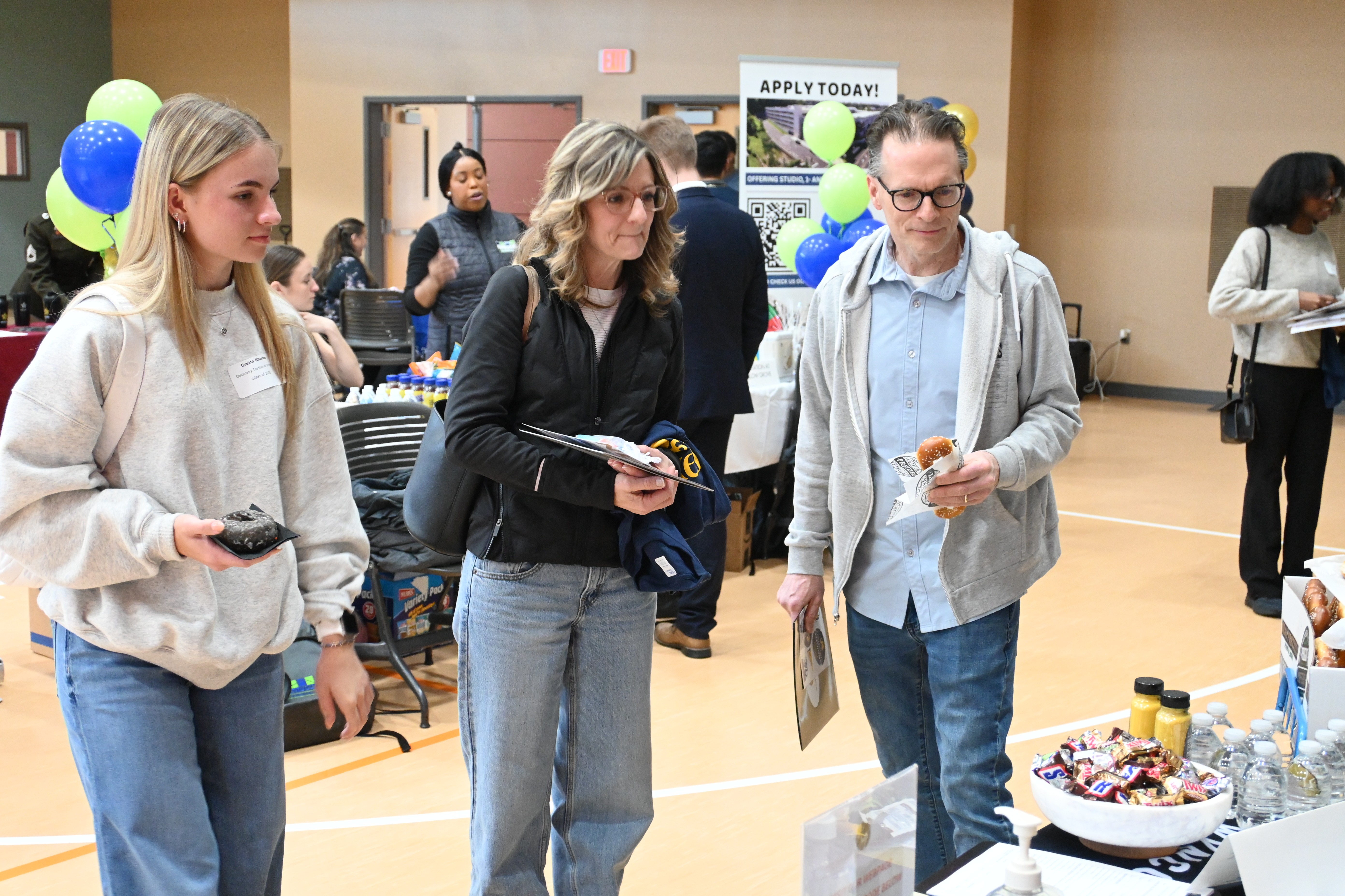 OD student Gretta Rhodes and parents pic2