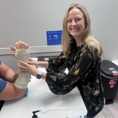 Ashley Kinton ThumbPic1