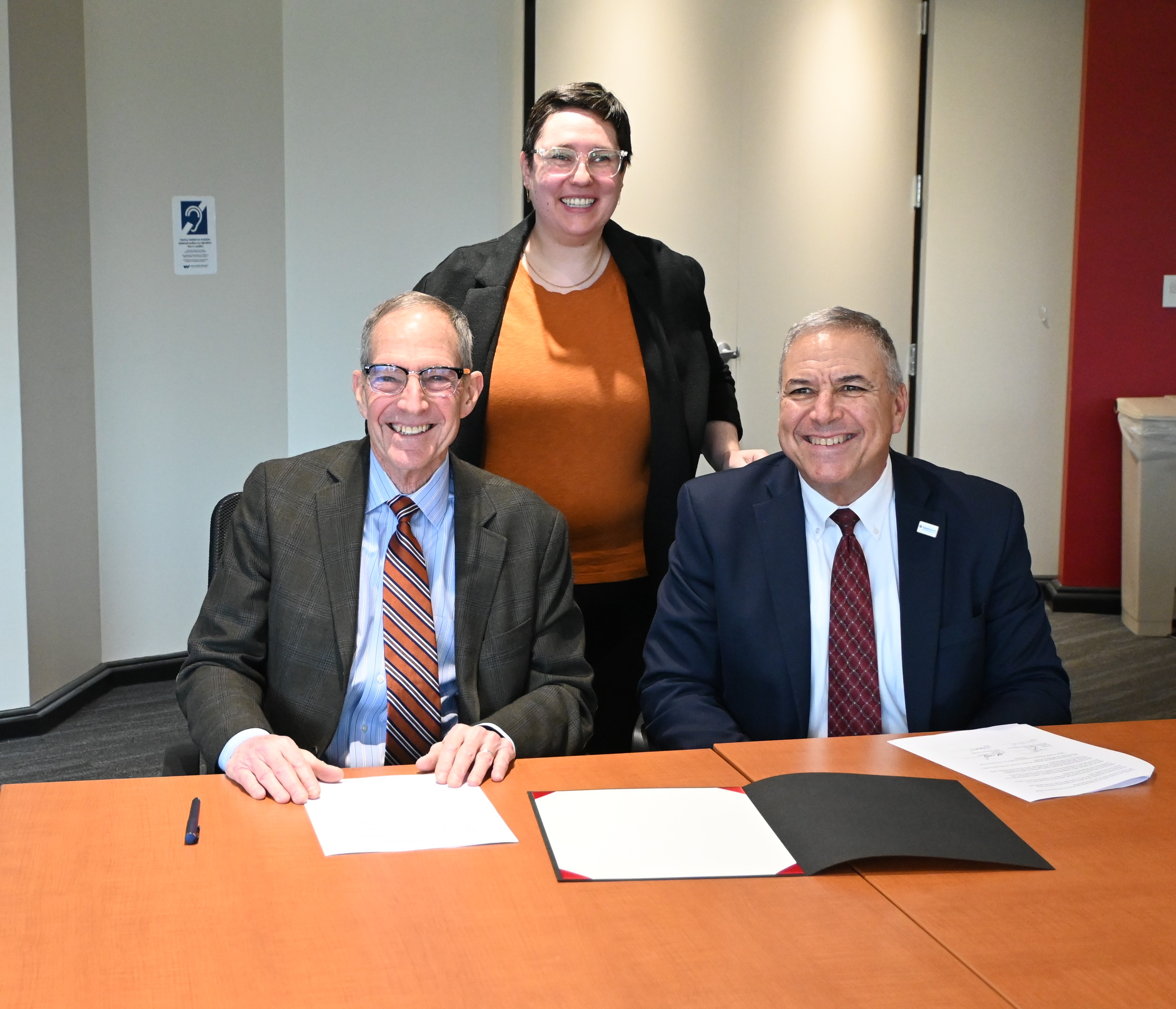 Emily Vasile, MHM, Jon Katz at Bestwork signing