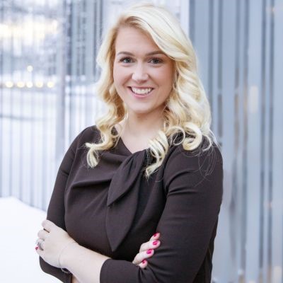 Emily McMahan headshot thumbpic1