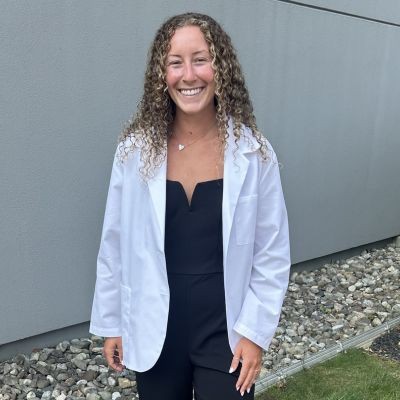 OT Erika Barbera White Coat Thumb1