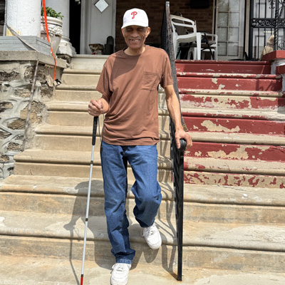 Feinbloom Patient with White Cane
