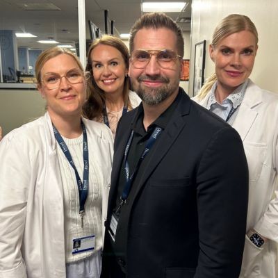 Finnish students with Dr. Andersson thumbpic1