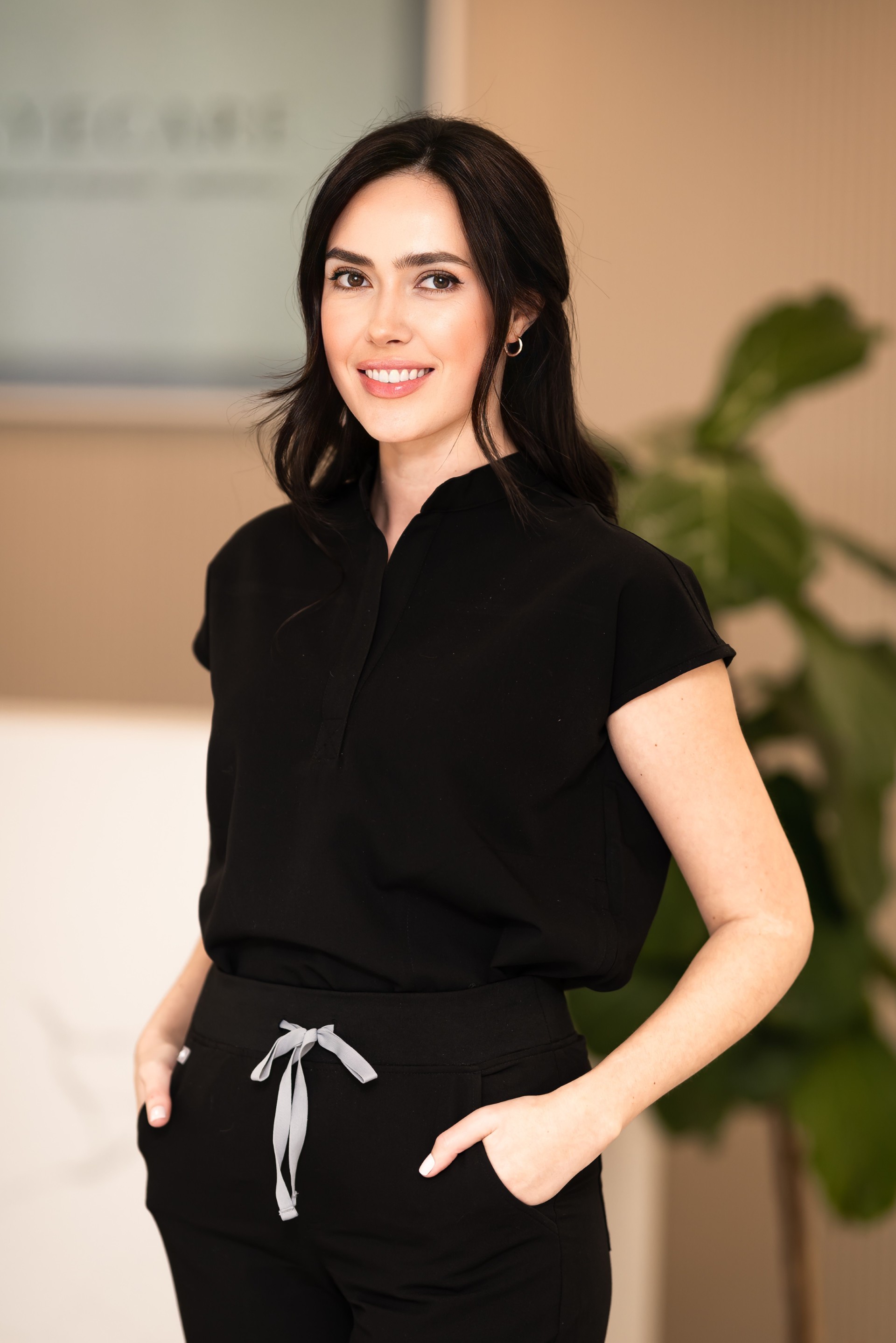 Inna Lazar headshot pic1