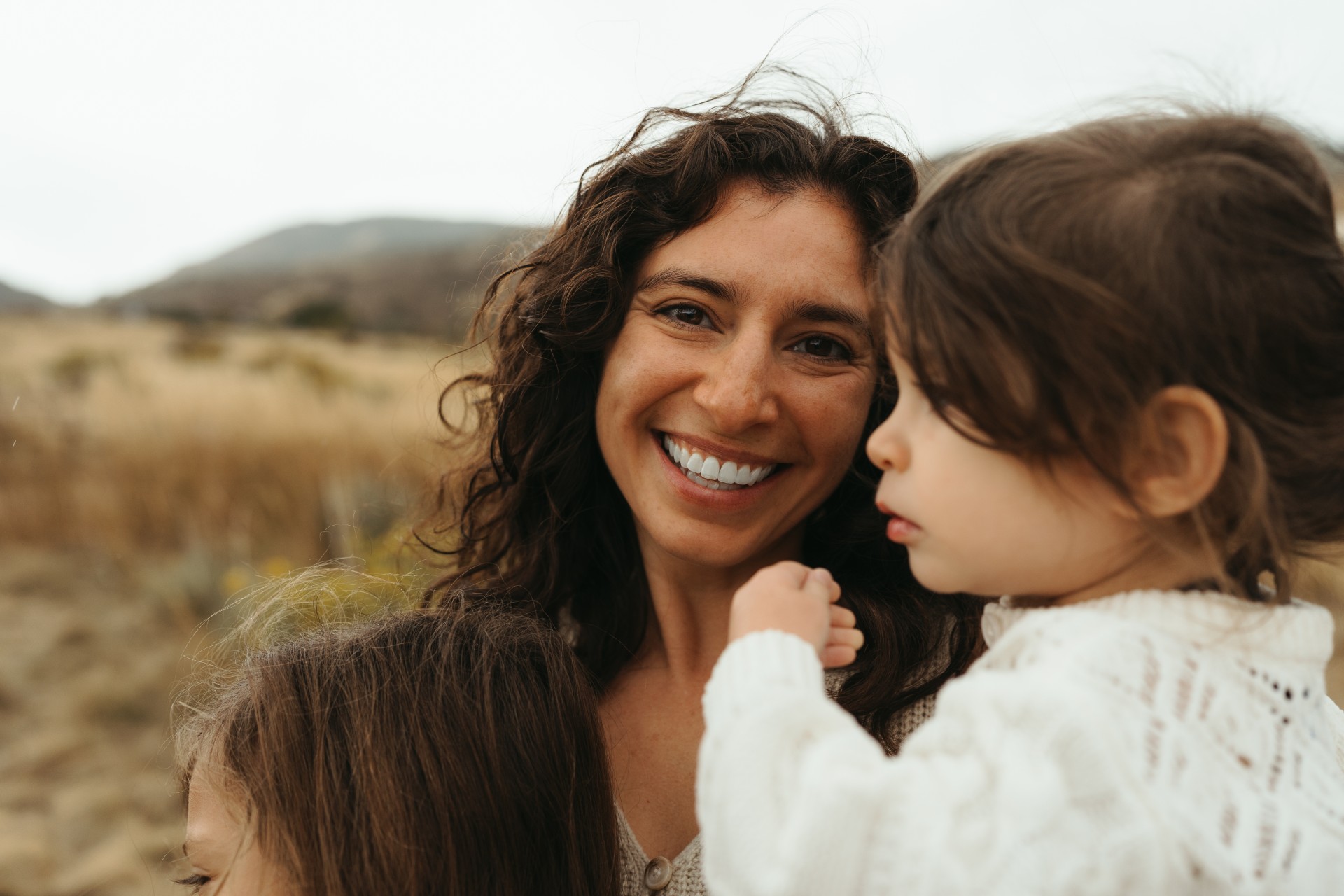Jennifer Dunne and daughters pic1
