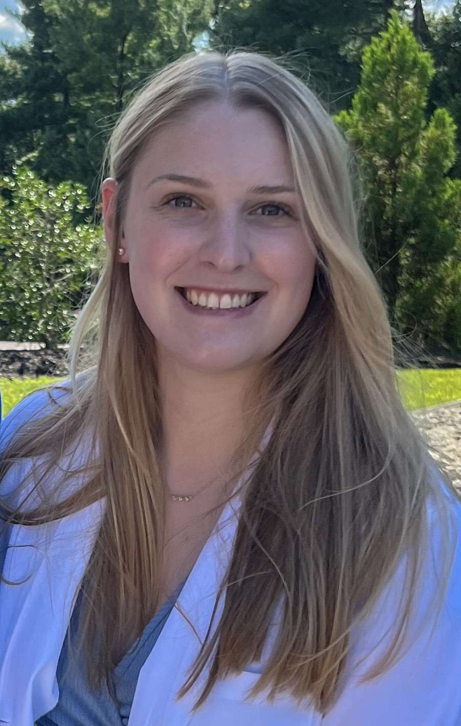 Maddy Edwards OD headshot