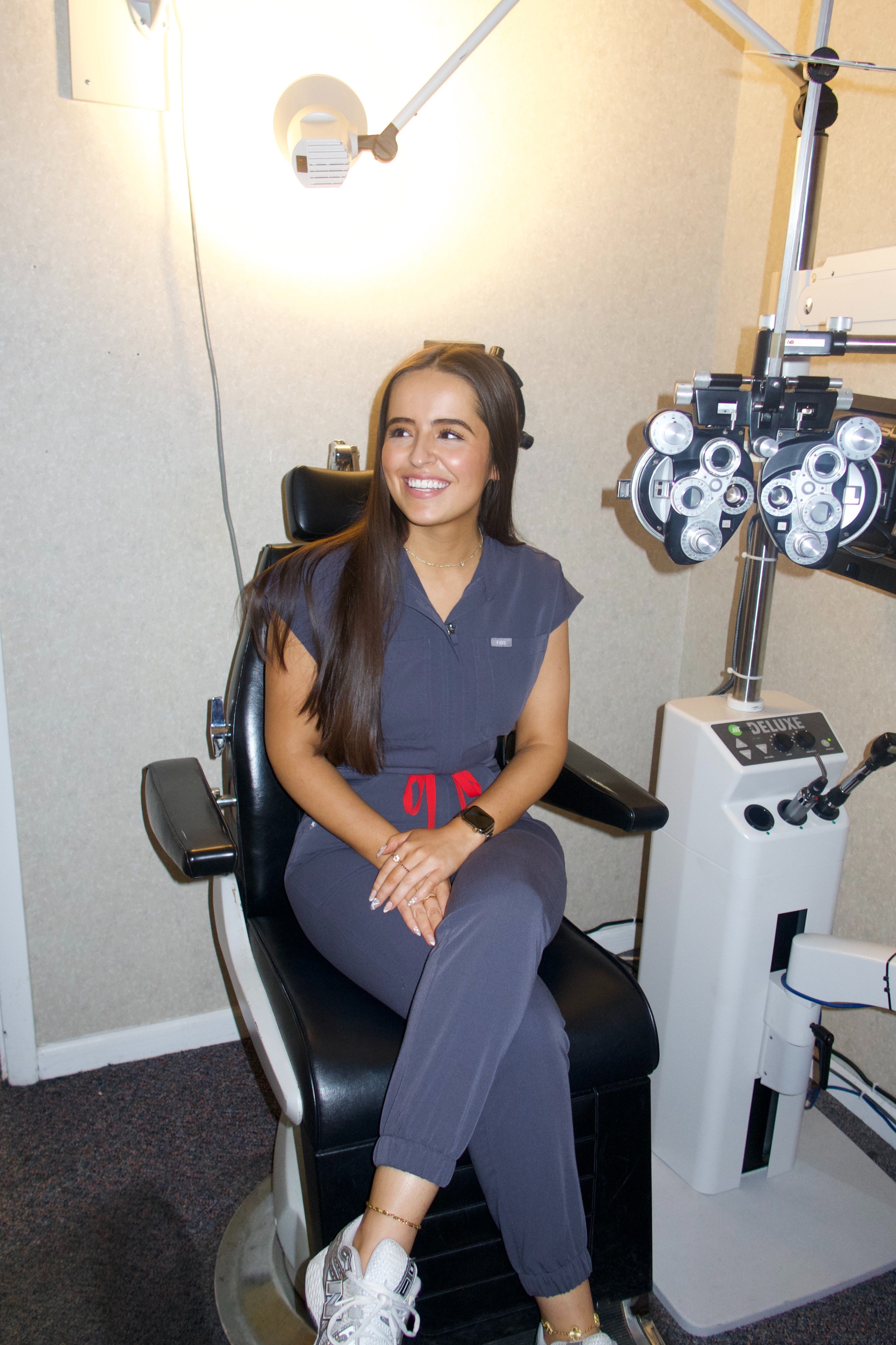 Dr. Shirin Ludwig in the lab