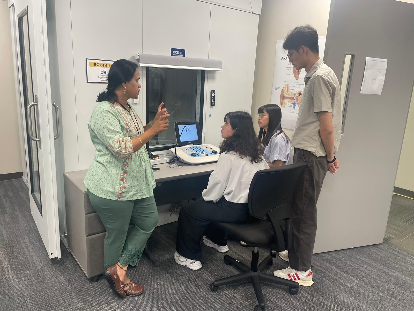 Dr. Aravamudhan with CSMU students in the classroom
