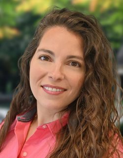 Virginia Muthard headshot