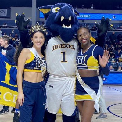 Dragon and cheerleaders thumbpic1