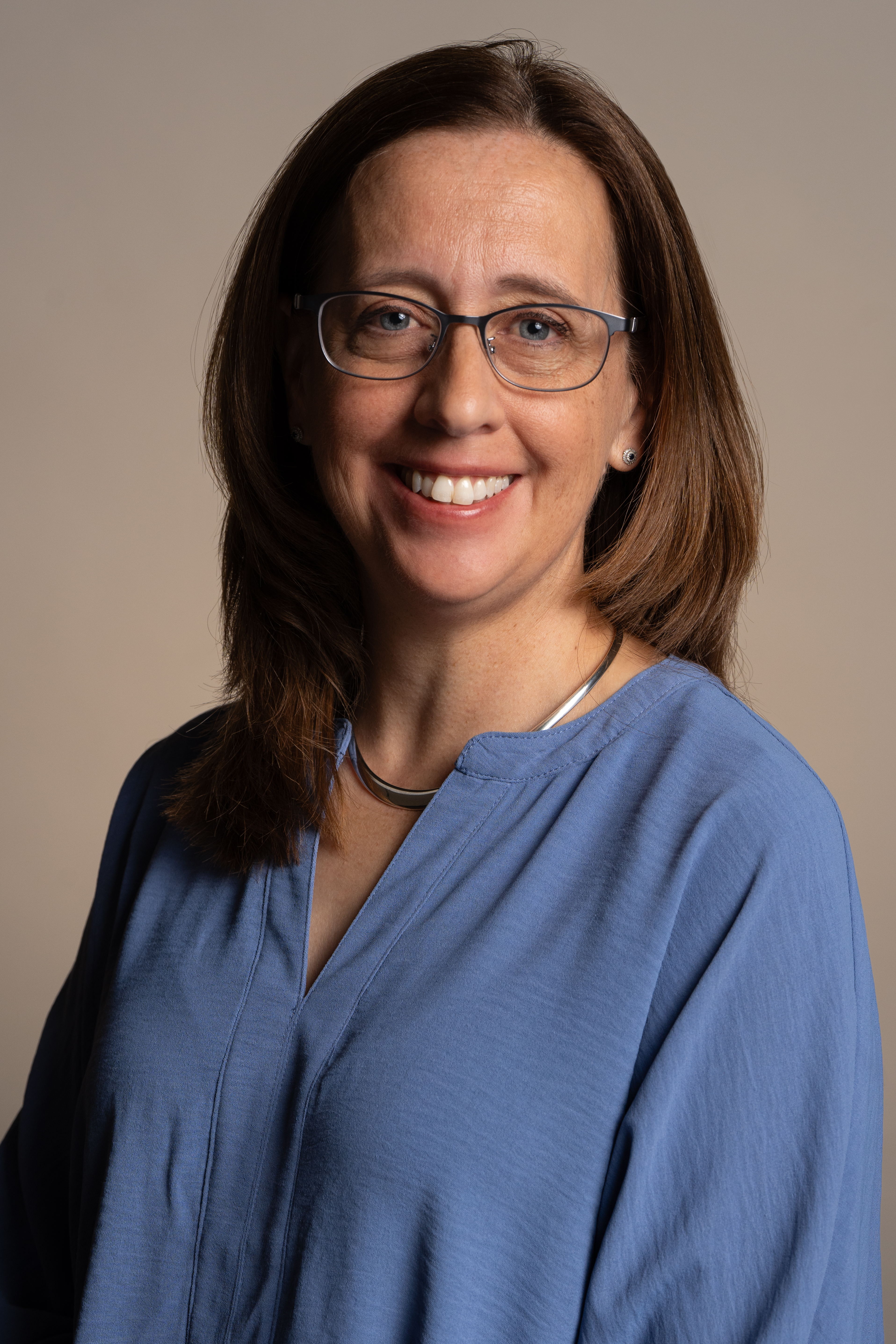 Dr. Erin Draper headshot pic1