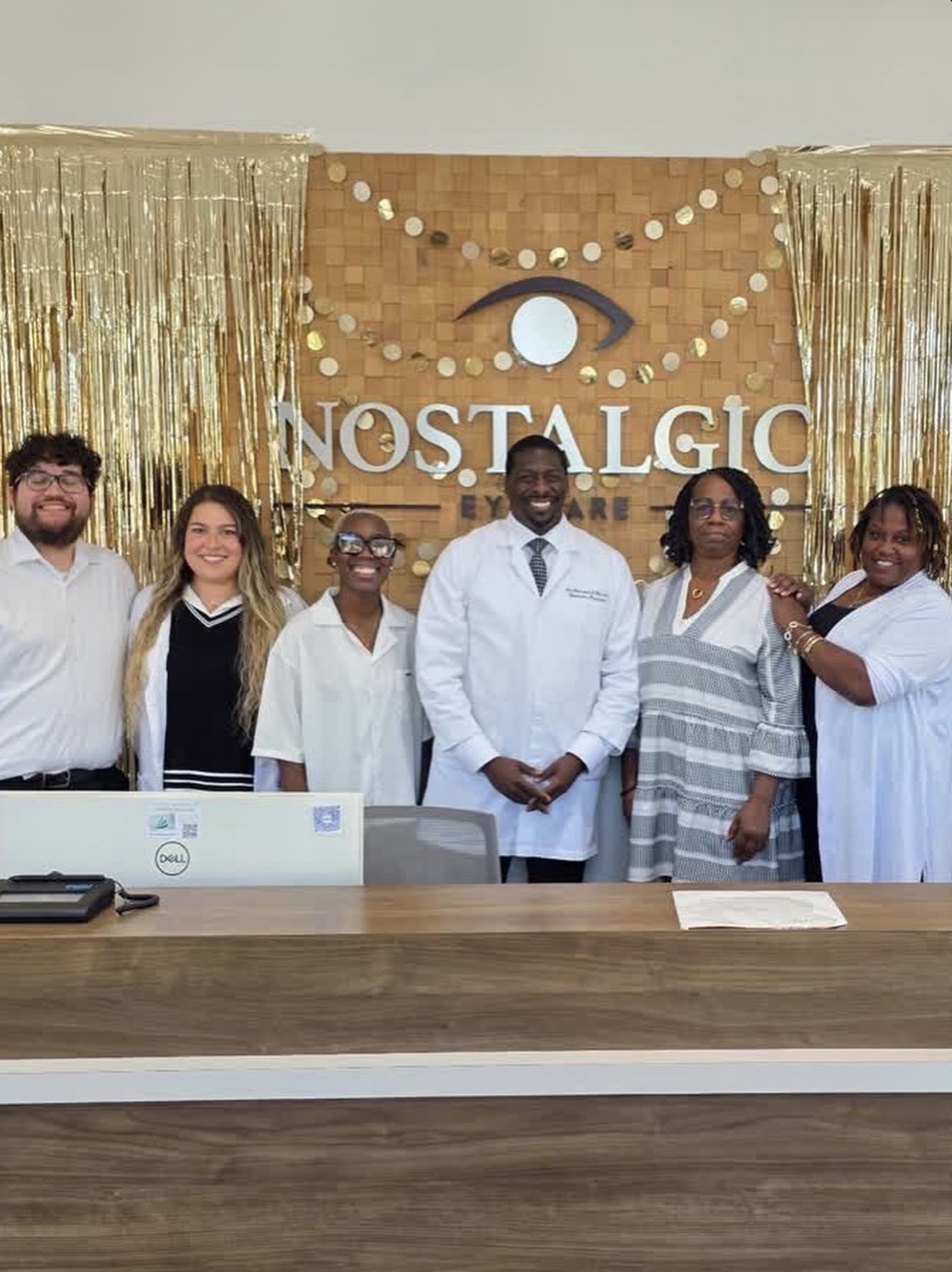 group photo of optometrists and students