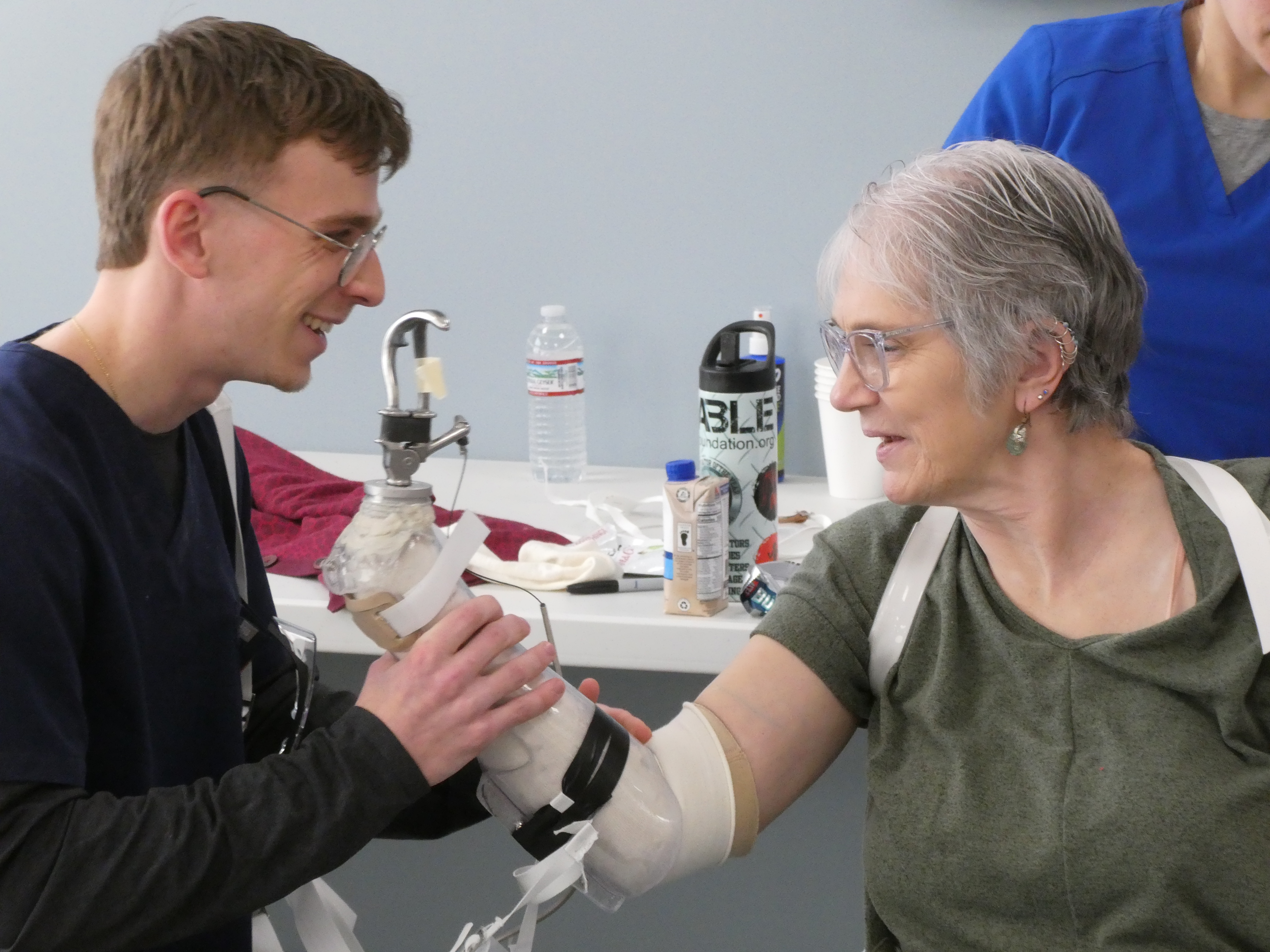 O&P student helps limb loss client