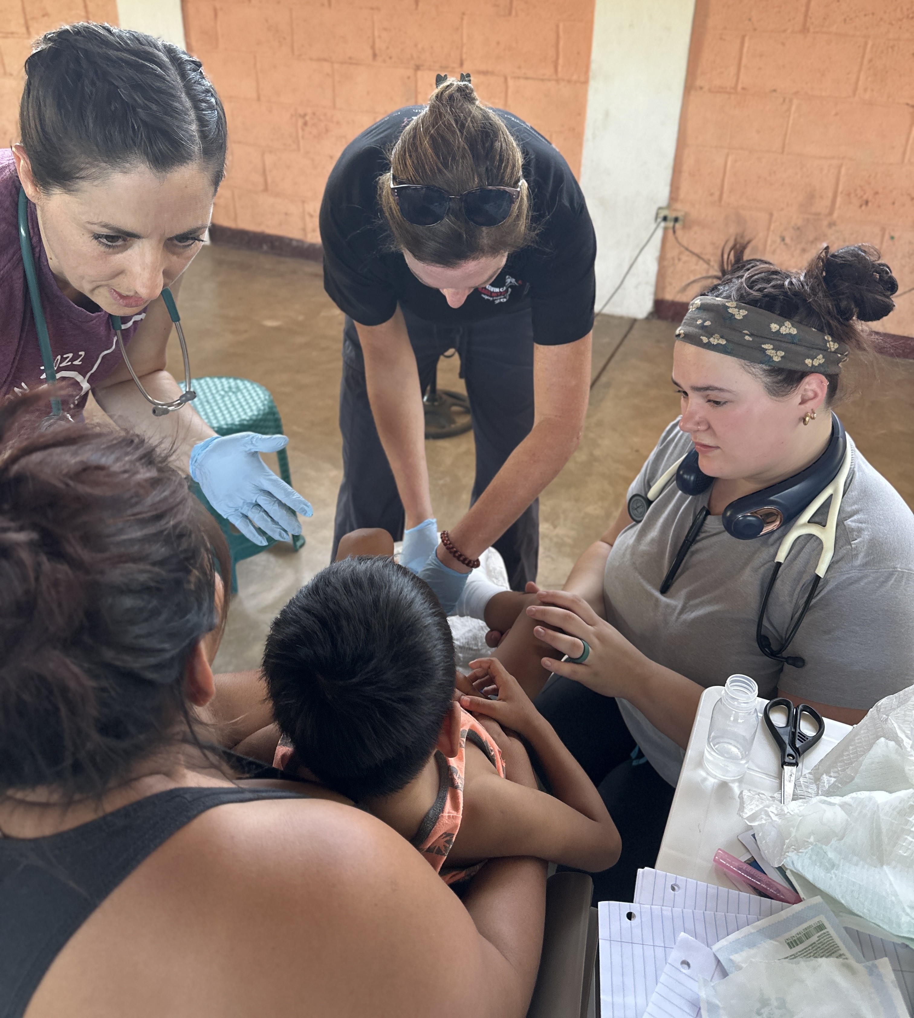 Guatemalan boy with foot injury pic