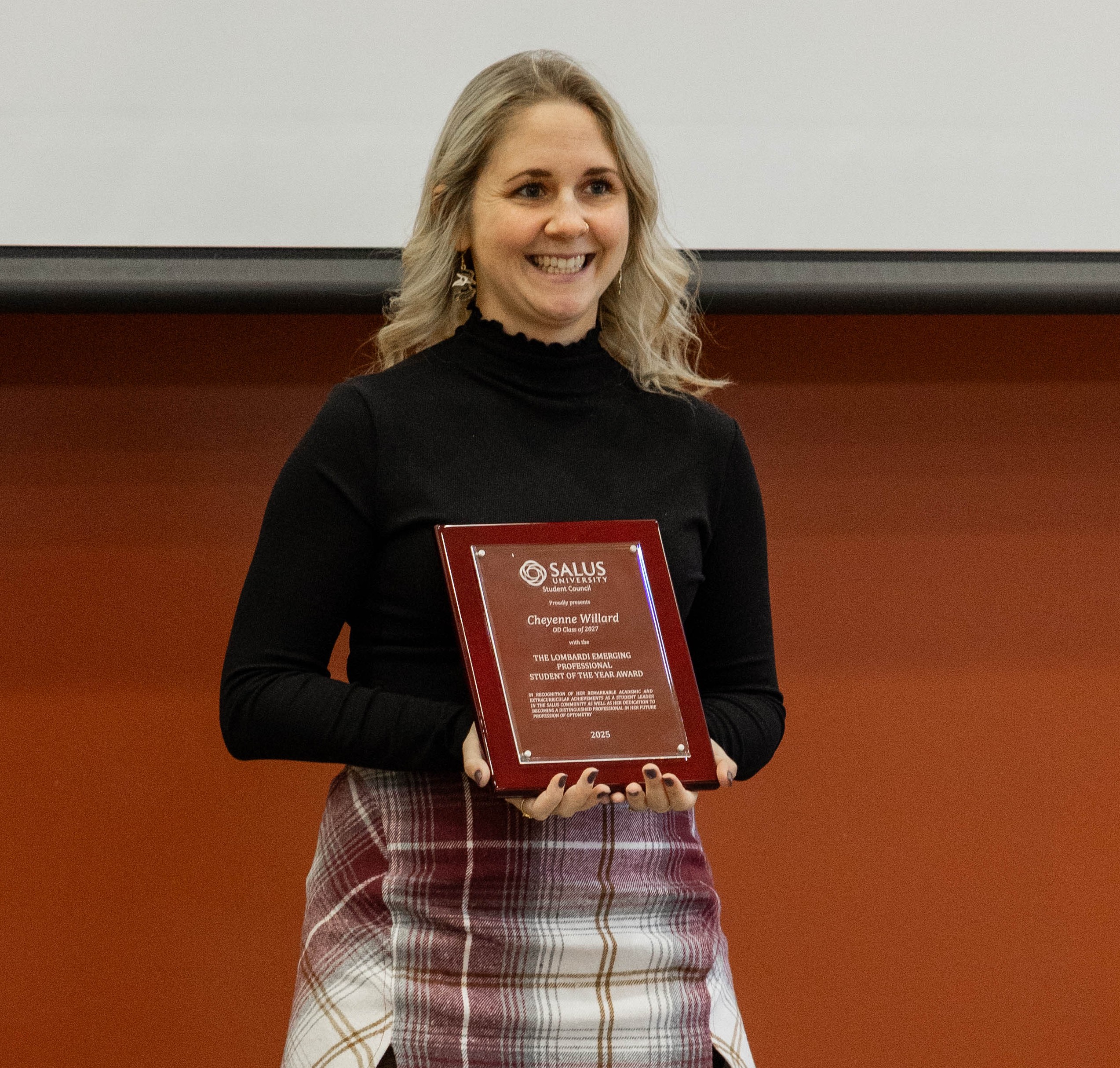 Cheyenne Willard with SAG plaque pic2