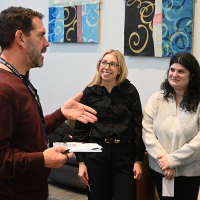 Bob Serianni talking to Capstone students thumbpic1