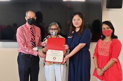 Dr. Mittelman, Giri Sundar, Taiwan students and Radhika Aravamudhan