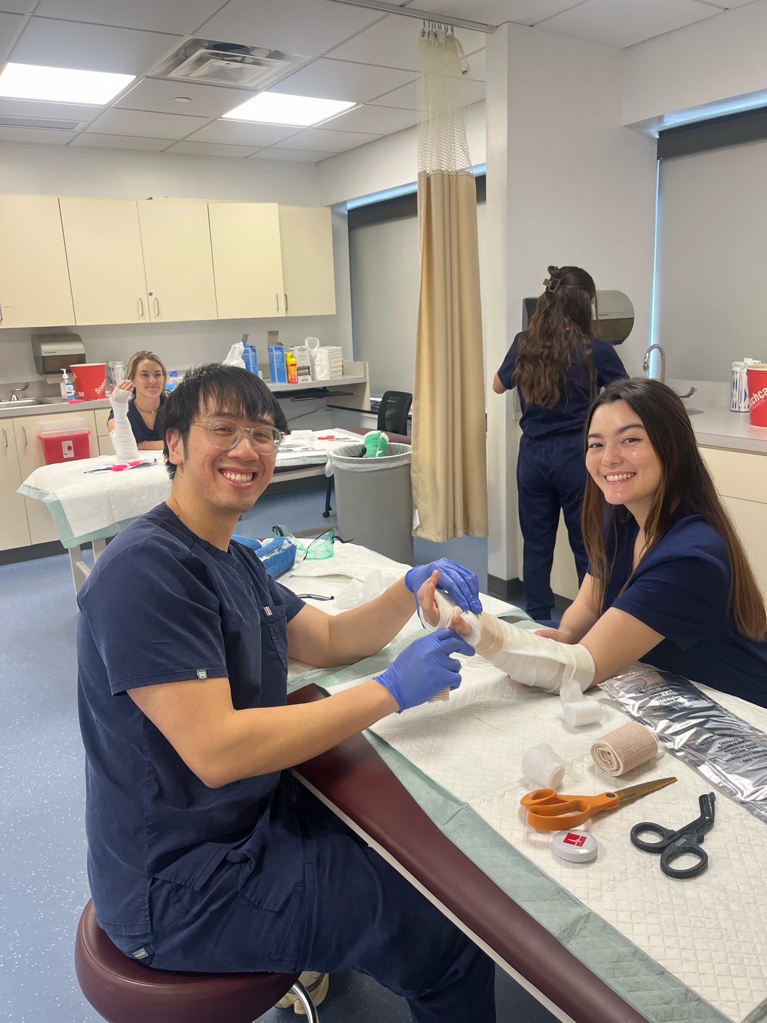 PA students in casting lab