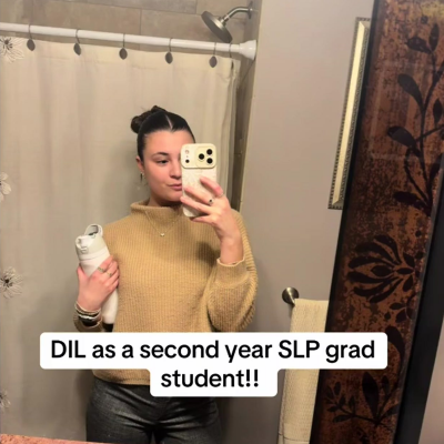 Vanessa taking a selfie in the mirror